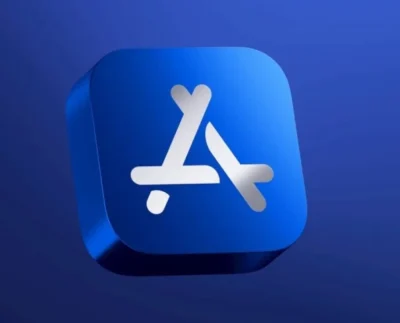 Google Play Store app interface showing AI-powered review summary and filters. Google Play Store review section displaying AI-powered filter chips for features, performance, and stability.