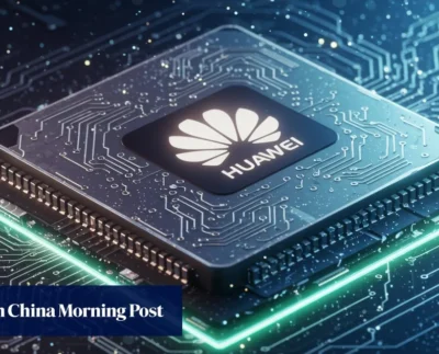 Huawei engineers developing next-generation AI chip technology for 2028. Close-up of advanced AI chip architecture designed by Huawei. Huawei semiconductor research team working on high-performance chip designs. AI chip prototypes showcasing Huawei’s upcoming performance enhancements. Modern semiconductor lab focused on Huawei’s AI processing innovations. 3D chip stacking technology used in Huawei’s future AI processors. Huawei cloud infrastructure powered by next-gen AI chips. Visual concept of Huawei’s 2028 AI chip performance roadmap.